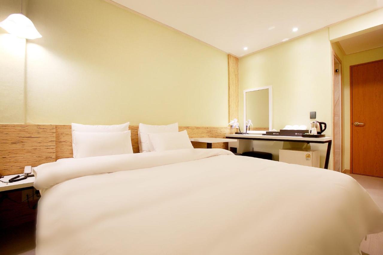 Eton Hotel Chuncheon Eksteriør billede